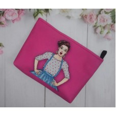 Косметичка для вышивки бисером или нитками «Девушка КОС-24» (Косметичка или набор)